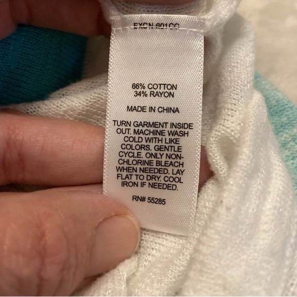 Express Mint Green, Seafoam and White Colorblock Long Sleeve Sweater - Picture 3 of 15